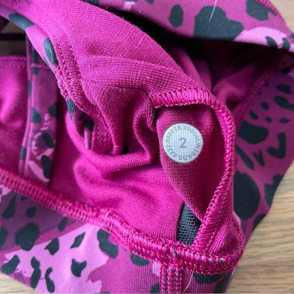 Lululemon Energy Bra *Medium Support, B–D Cups Size 2 - Picture 10 of 10